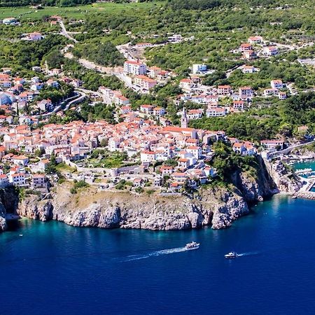 Vacation Home Kovachnica Vrbnik Bagian luar foto