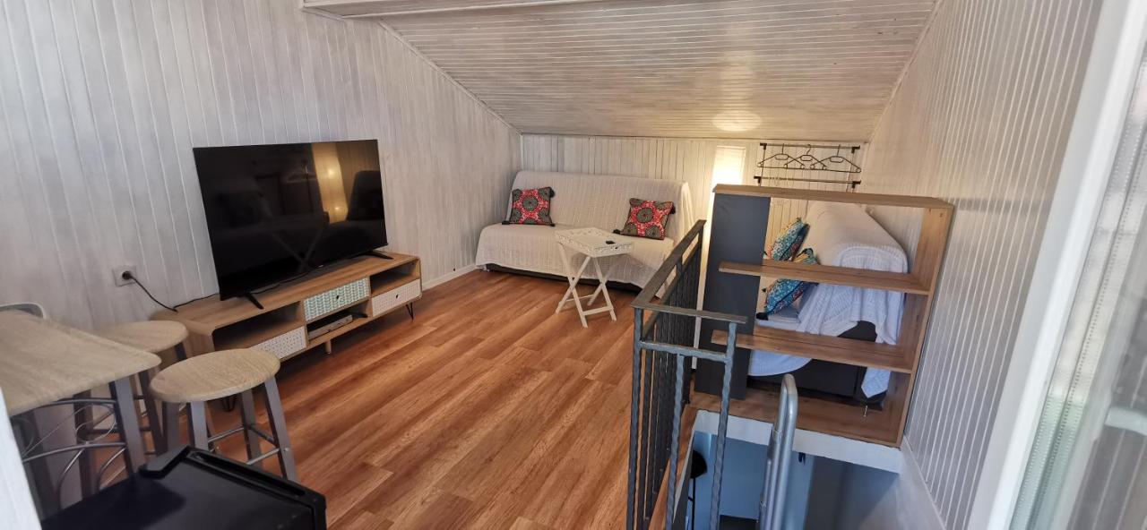 Vacation Home Kovachnica Vrbnik Bagian luar foto
